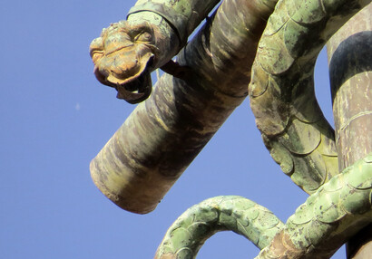 Moses' serpent on the top of the Chapter hall